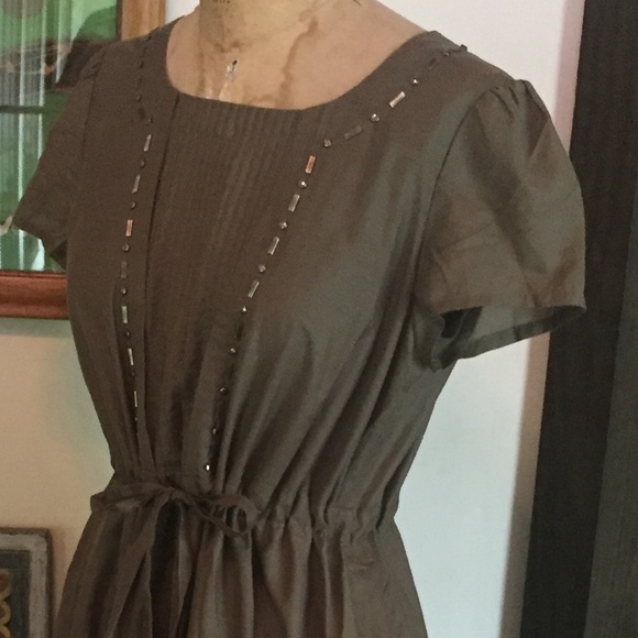 Fully lined light weight cotton dress with beading - Picture 3 of 8